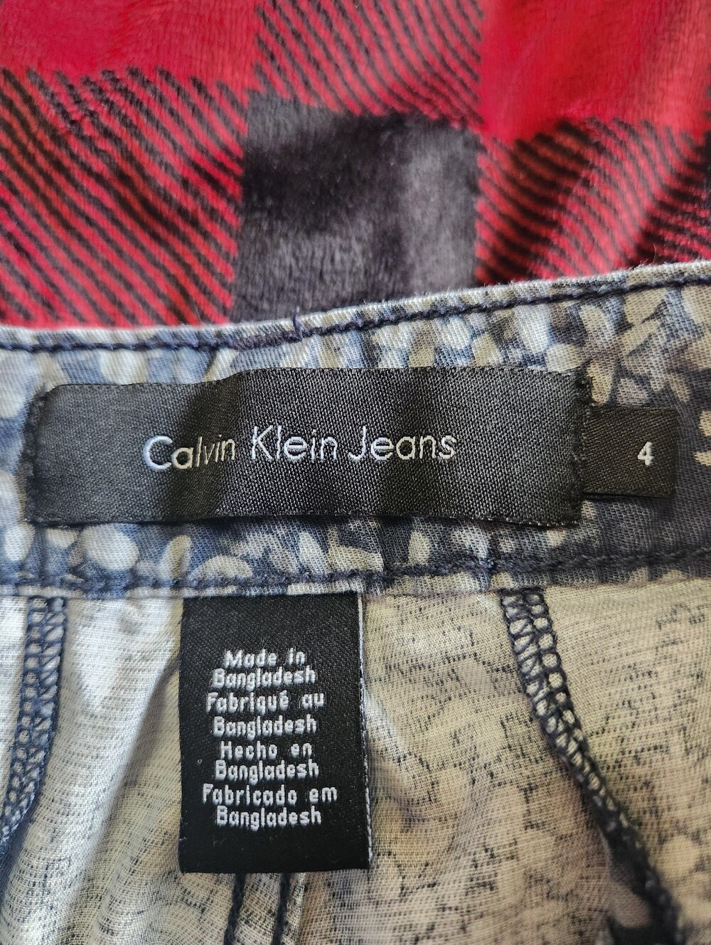 Calvin Klein Jeans Y2K Blue Floral Belted Utility Shorts Size 4 EUC Like New - Picture 7 of 12